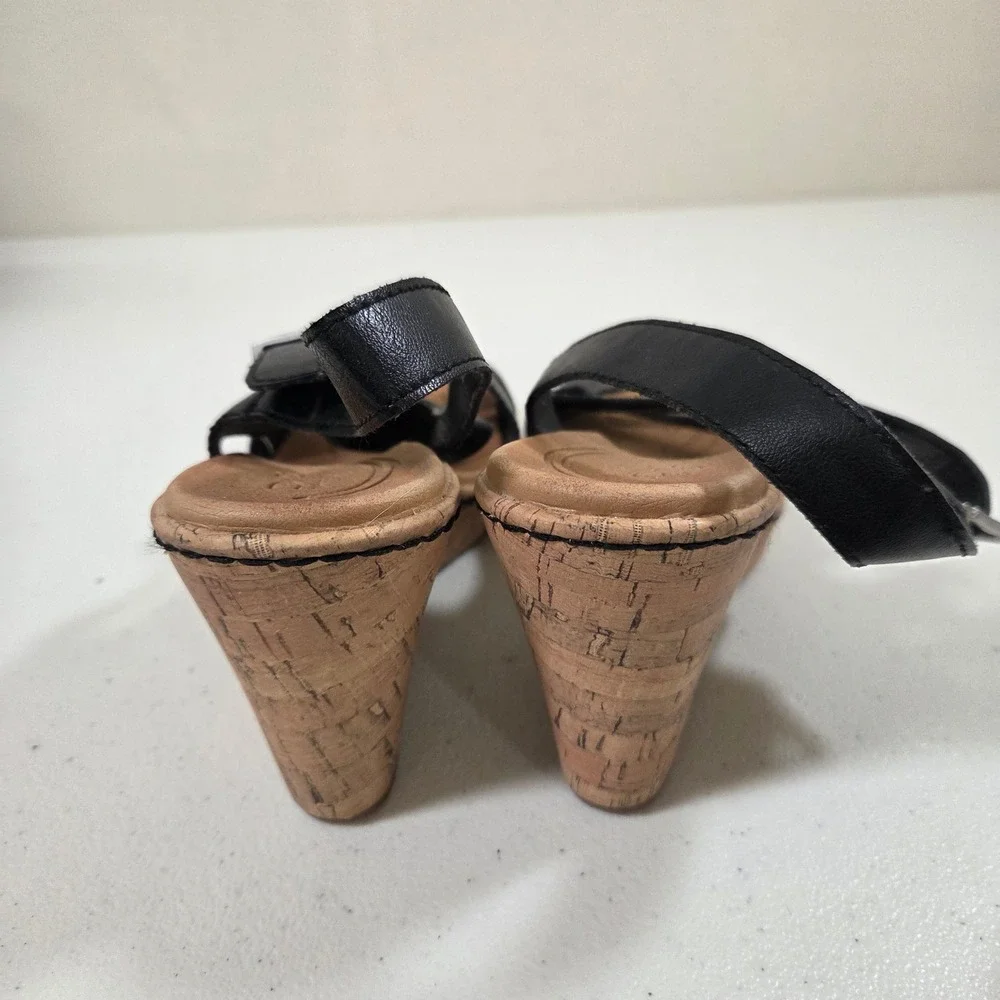 b.o.c.‎ Born Concept Womens Black Wedge Sandals Z13700 Size 9M Cork Heel Buckle